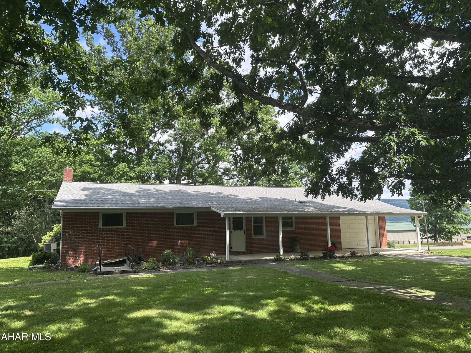 Property Photo:  150 Wareham Road  PA 15537 