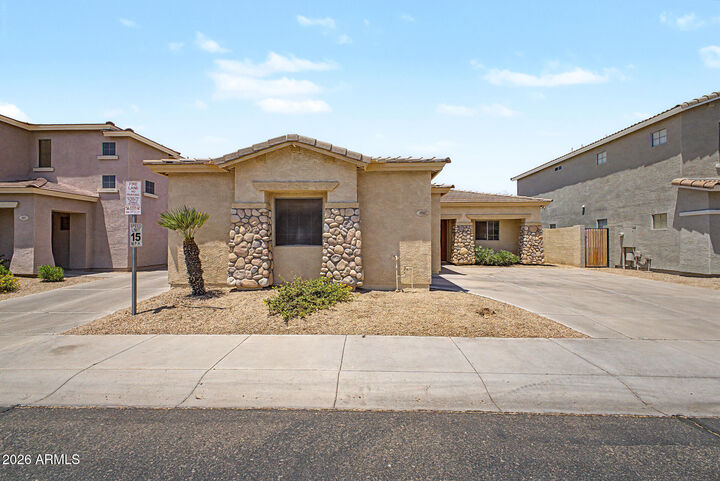 Property Photo:  890 E Christine Place  AZ 85225 