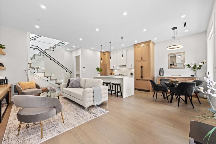 Property Photo:  8578 Cartier Street 1  BC V6P 4T8 