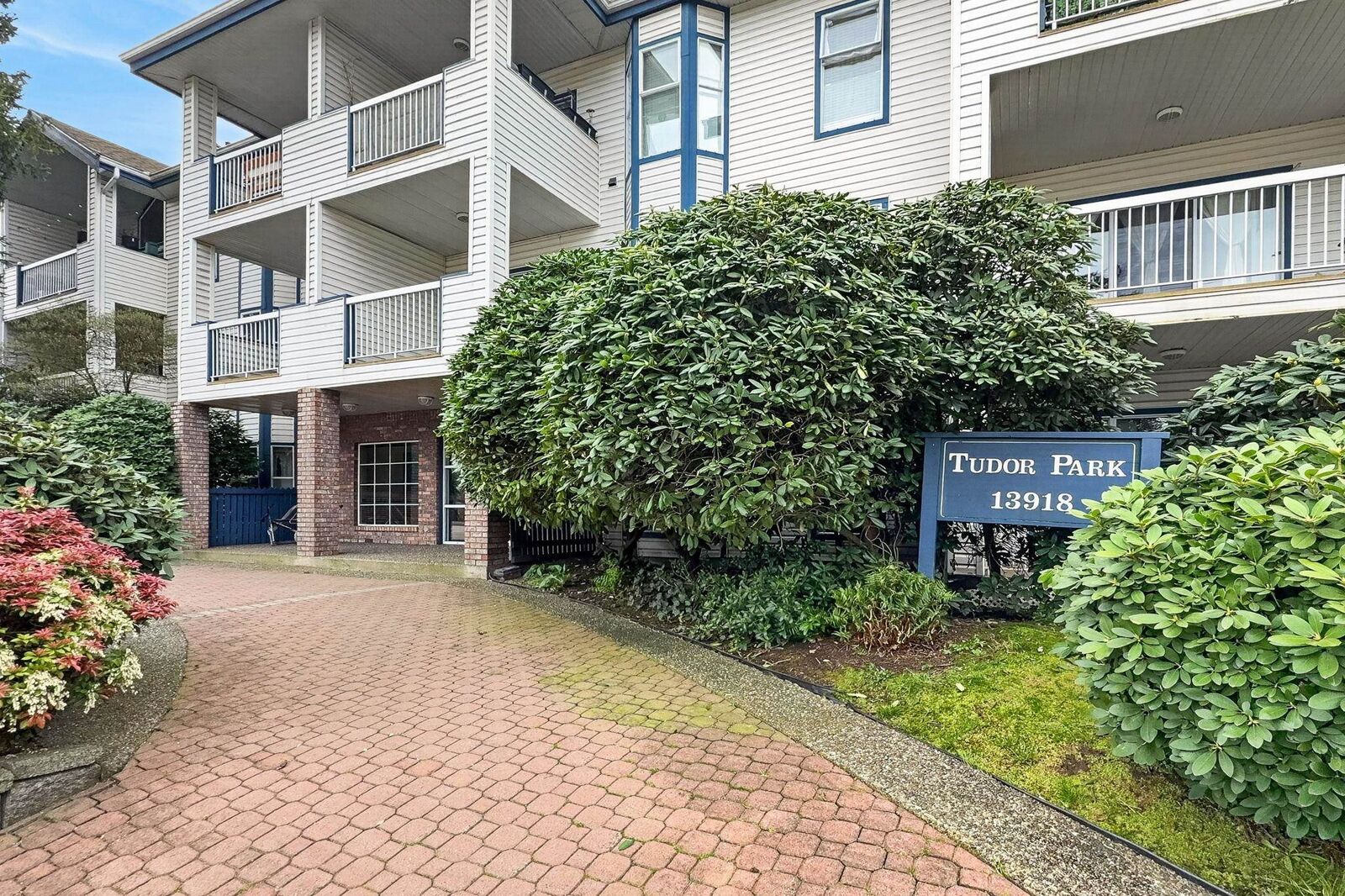Property Photo: 13918 72 Avenue 116 BC V3W 0T4