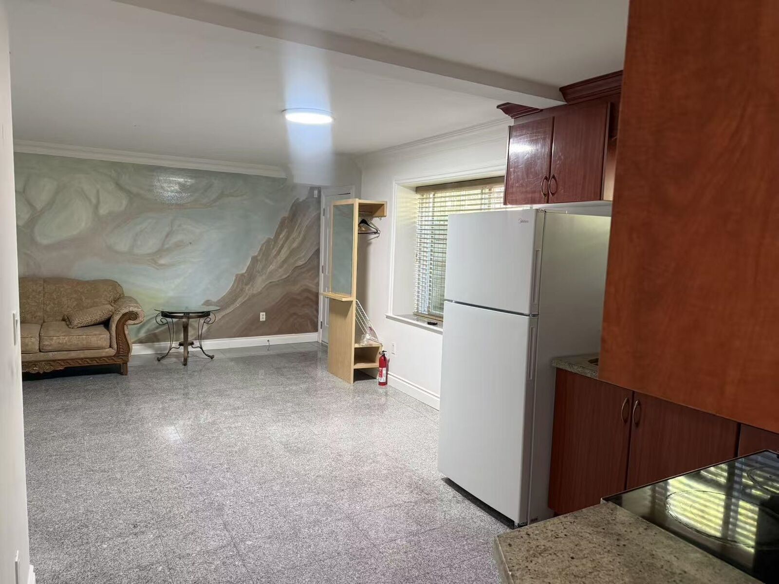 Property Photo:  16433 93B Avenue Bsmt  BC V4N 5S3 