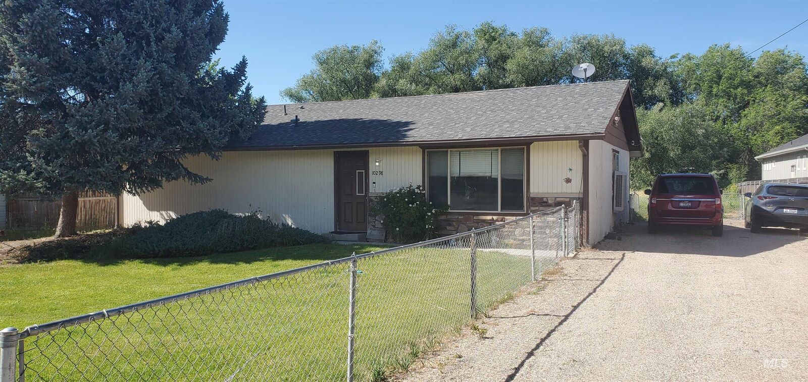 Property Photo: 10298 W Utahna ID 83714