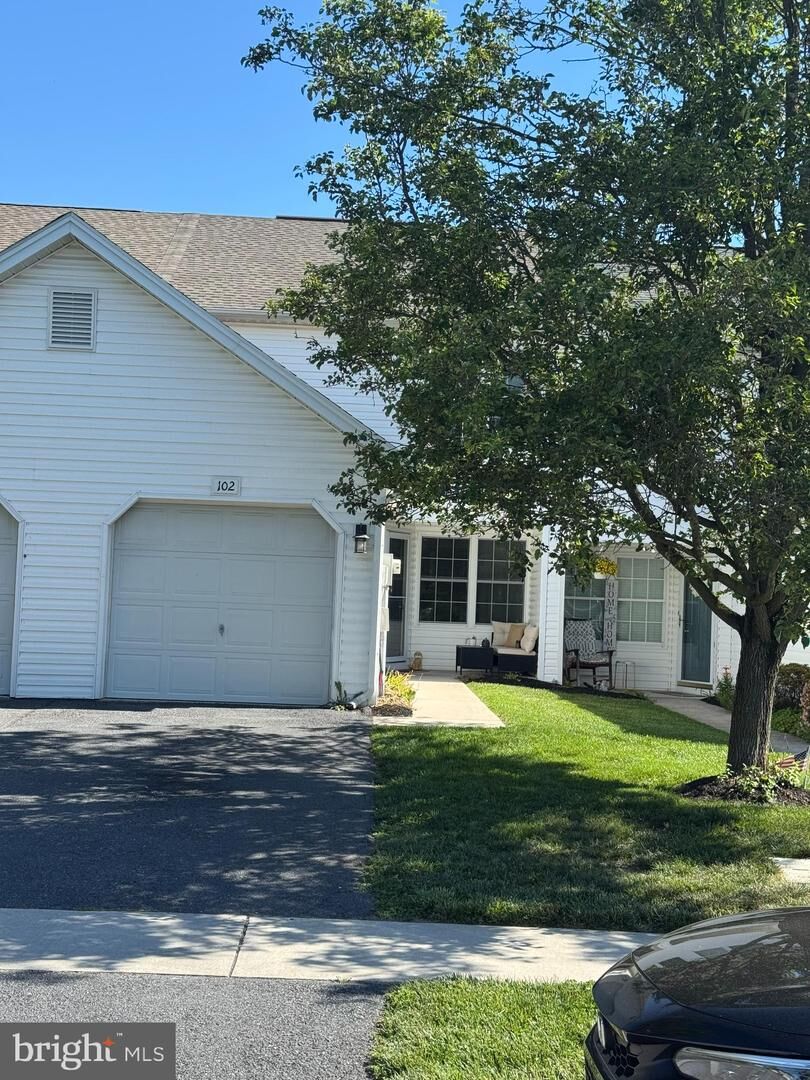 Property Photo:  102 Partridge Circle  PA 17013 