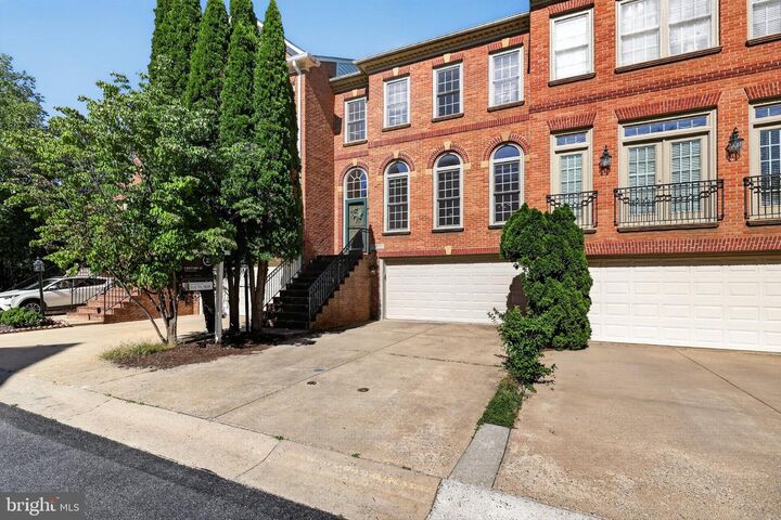 Property Photo: 13315 Sunny Brooke Place MD 20854