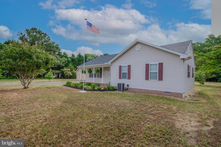 Property Photo: 26917 Siloam Road MD 21801
