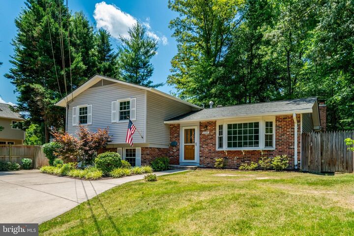 Property Photo:  8236 Governors Court  VA 22308 