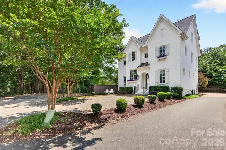 Property Photo: 748 Ellsworth Road NC 28211