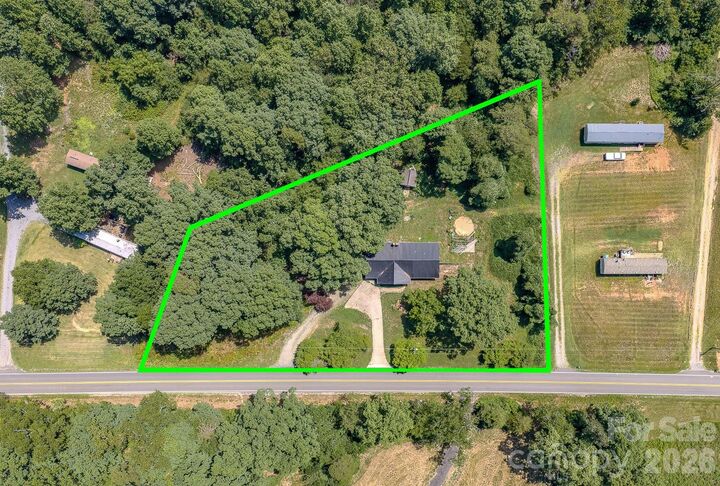 Property Photo:  886 Pearidge Road  NC 28018 