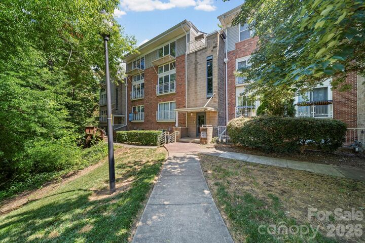 Property Photo: 3825 Picasso Court NC 28205