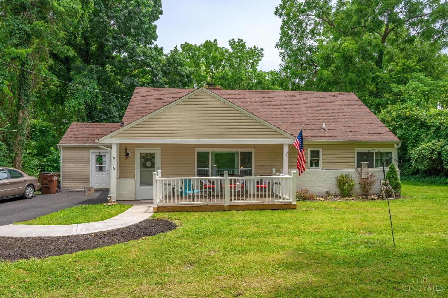 Property Photo:  10116 Ronnie Road  OH 45215 