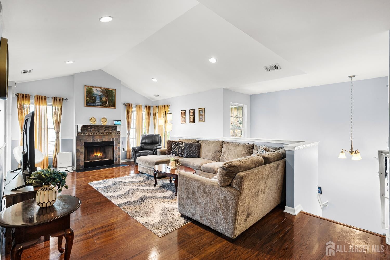 Property Photo: 123 Chariot Court NJ 08854