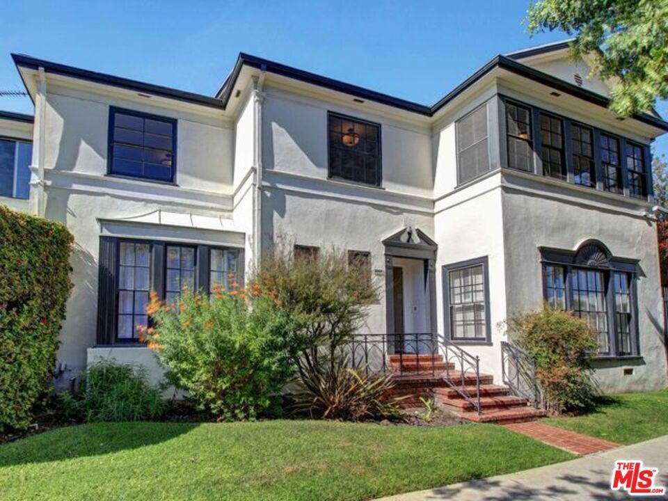 Property Photo:  5717 W 2nd St  CA 90036 