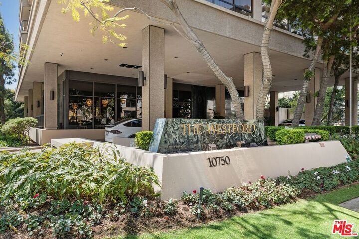 Property Photo:  10750 Wilshire Blvd  CA 90024 