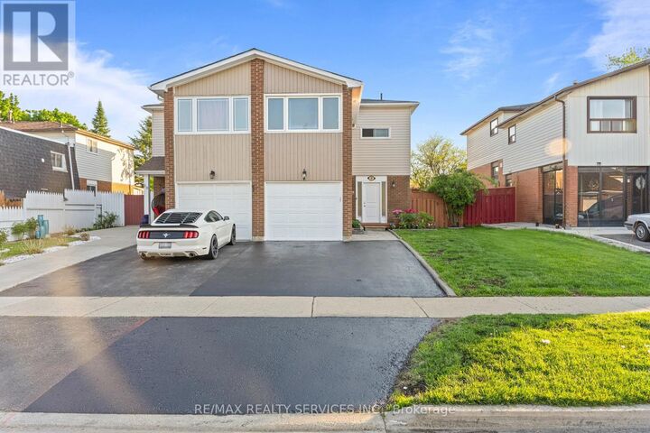Property Photo:  28 Kingswood Drive  ON L6V 2T6 