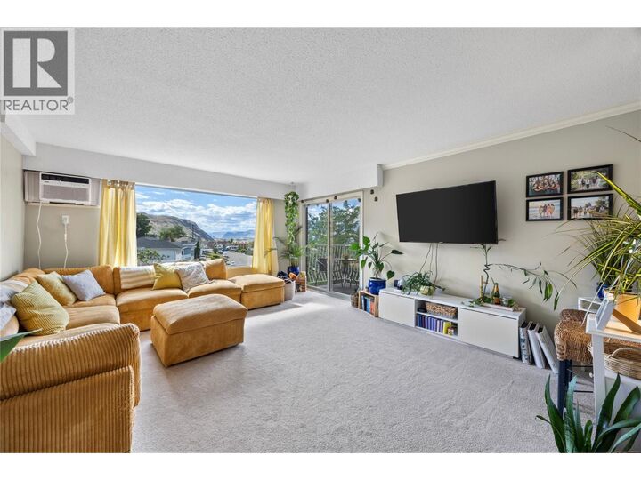 320 Powers Road 5 — photo 1