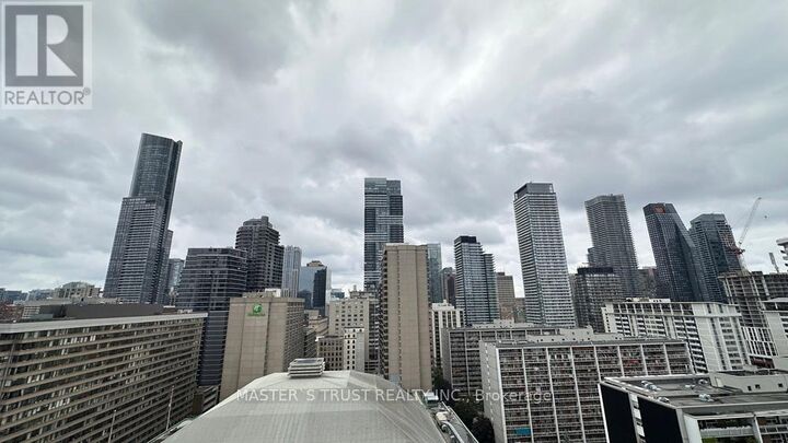 Property Photo:  85 Wood Street 2303  ON M4Y 0E8 