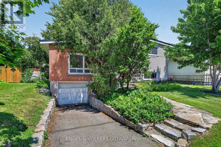 Property Photo:  1363 Heron Road  ON K1V 6A6 