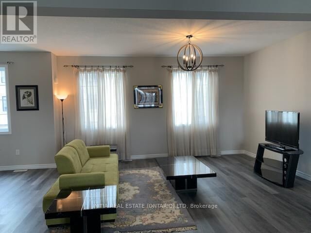 Property Photo:  435 Callaway Road 60  ON N6G 2N1 