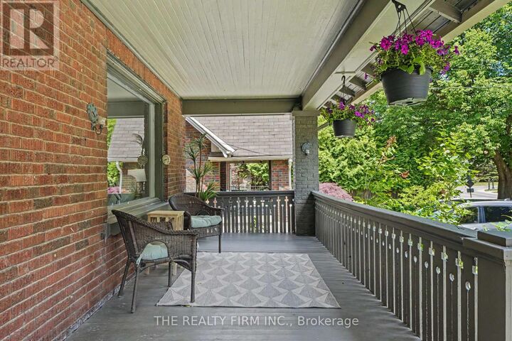 Property Photo:  925 Maitland Street  ON N5Y 2X2 