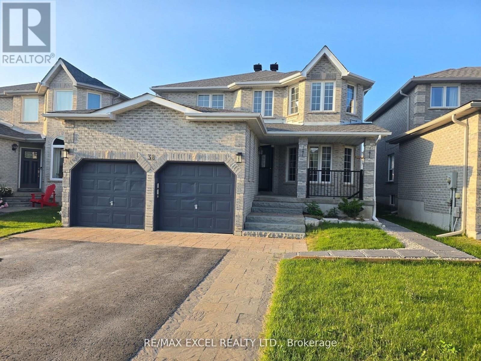 Property Photo:  38 Shaina Court  ON L4N 9S7 