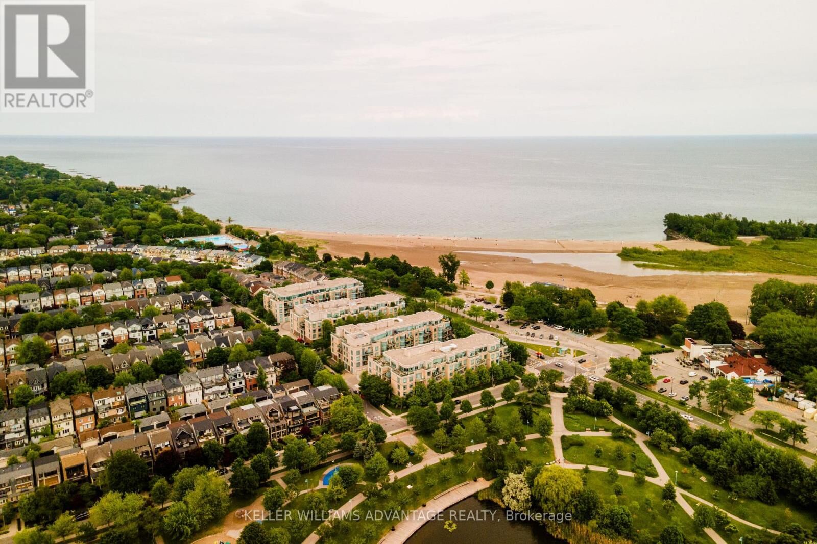 Property Photo:  9 Boardwalk Drive 321  ON M4L 6T1 
