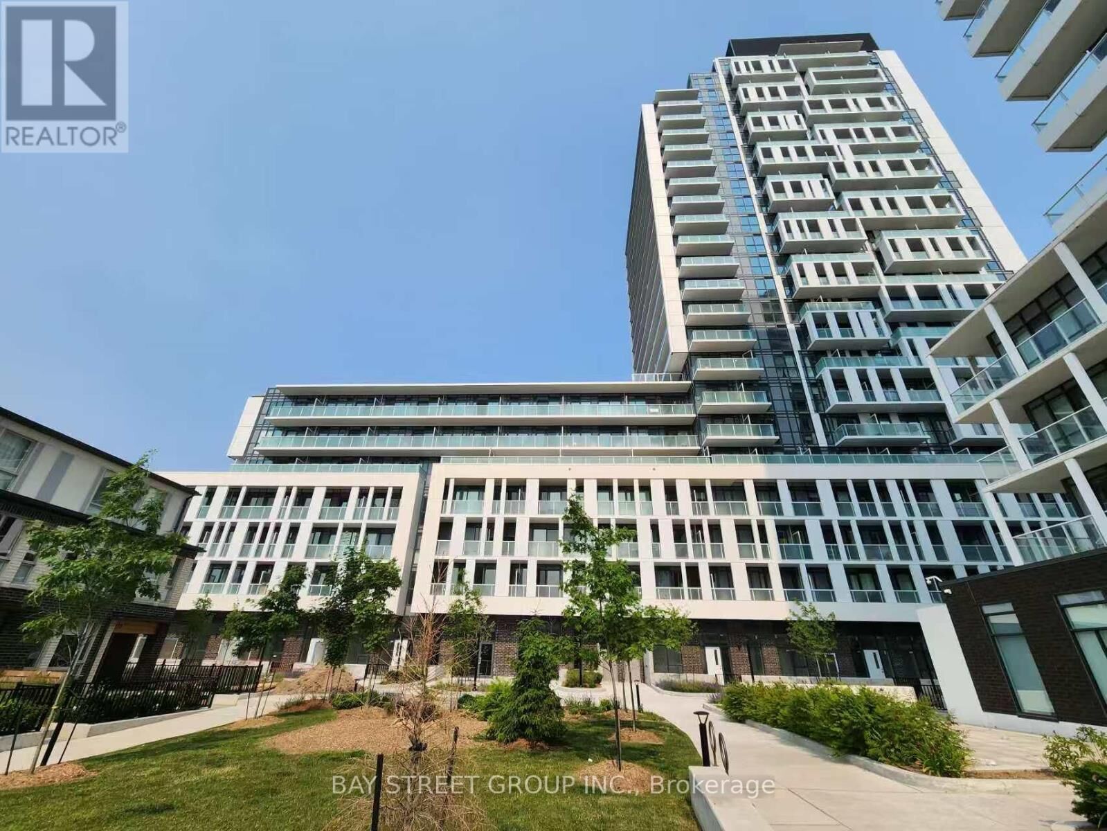 Property Photo:  188 Fairview Mall Drive 2505  ON M2J 0H7 