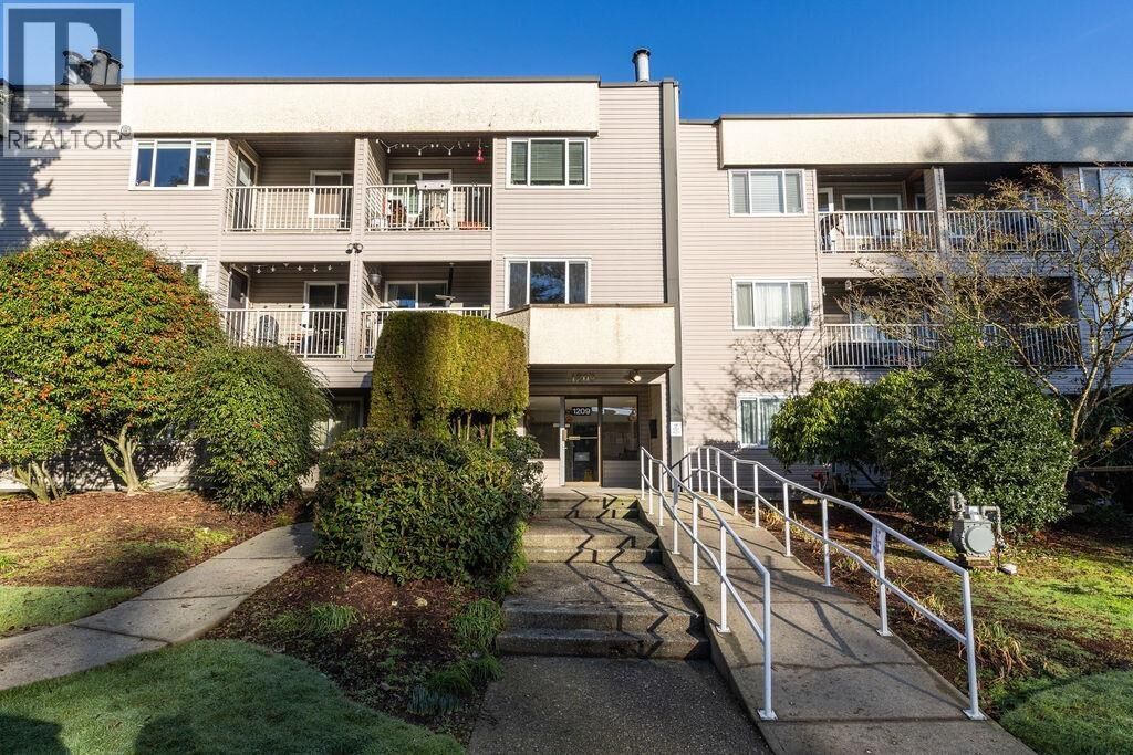 Property Photo: 1209 Howie Avenue 204 BC V3J 1T9