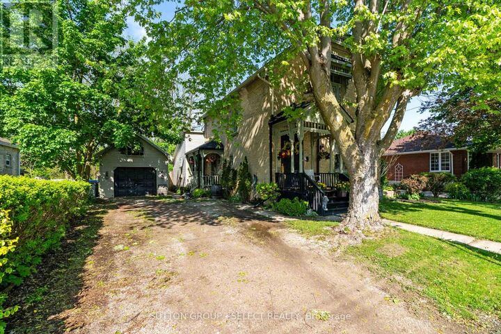 Property Photo:  365 William Street  ON N0M 1S2 