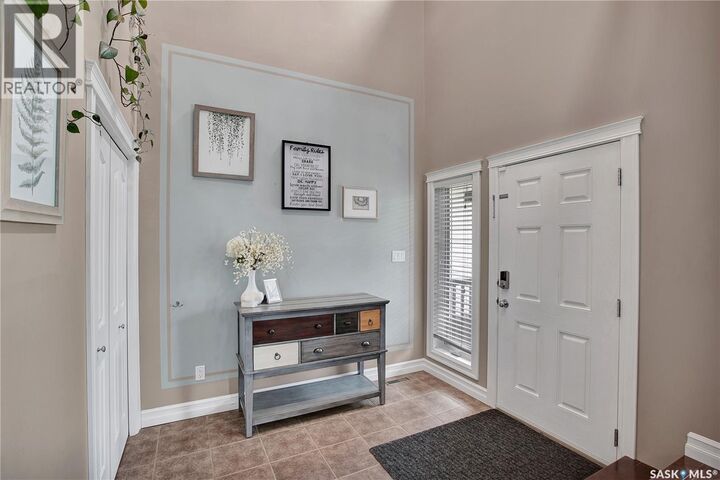 Property Photo:  1304 5th Avenue N  SK S7K 2S2 