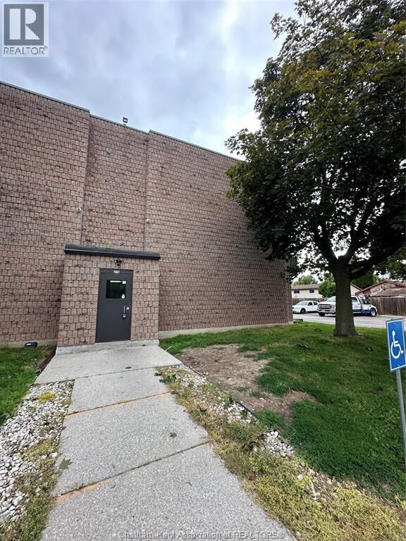 Property Photo:  276 Merritt Avenue  ON N7M 3G1 