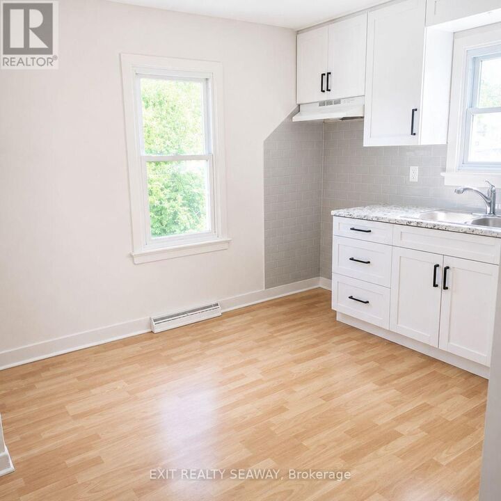 Property Photo:  1218 Notre Dame Street  ON K6J 4Y6 