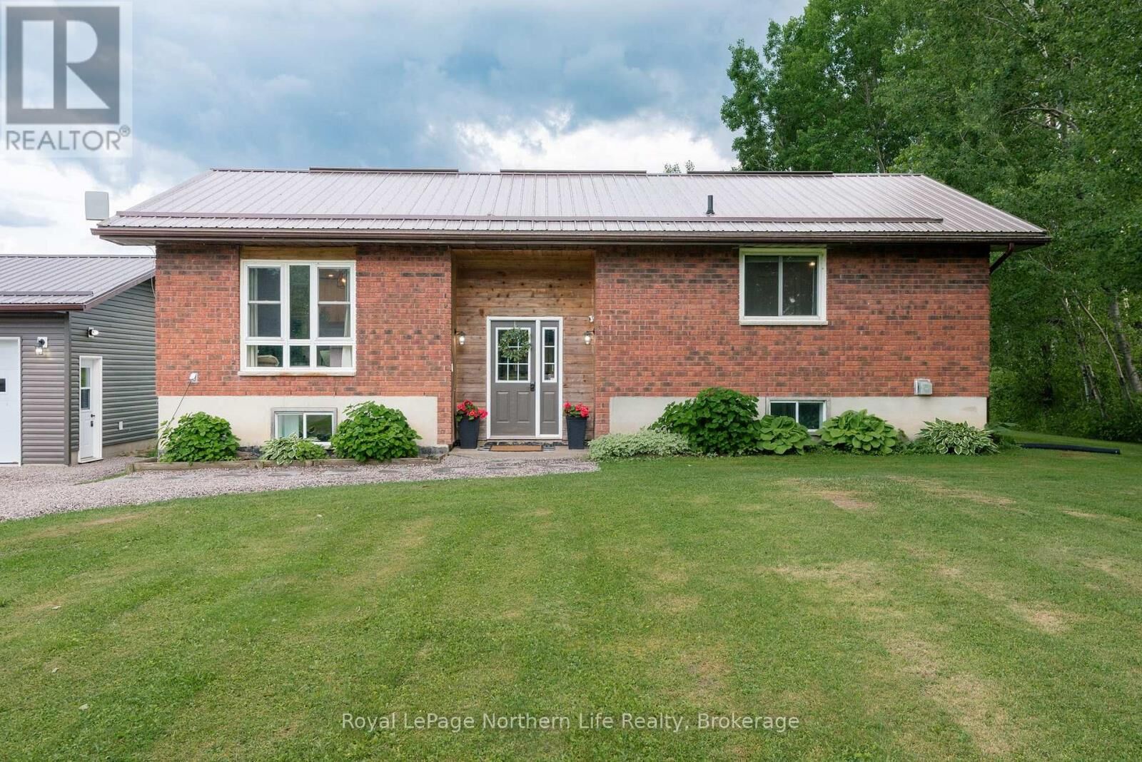 Property Photo: 989 Pioneer Road ON P0H 1Z0