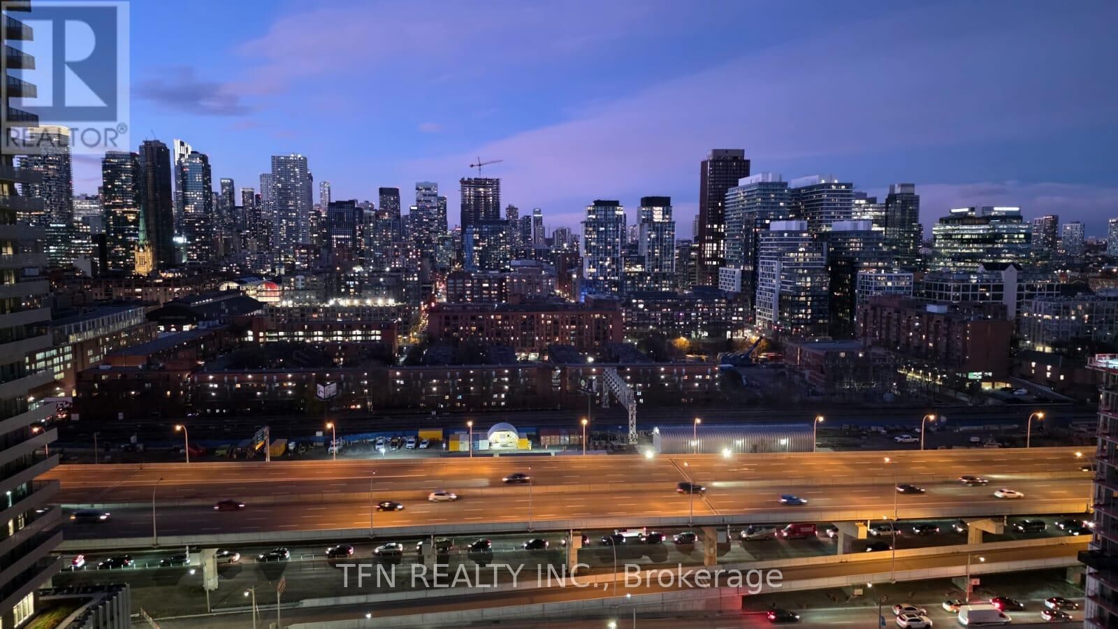 Property Photo:  15 Richardson Street 1801  ON M5A 0Y5 