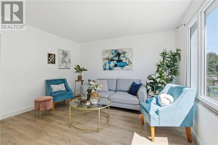 Property Photo:  913 Miller Street  ON P3A 2W9 