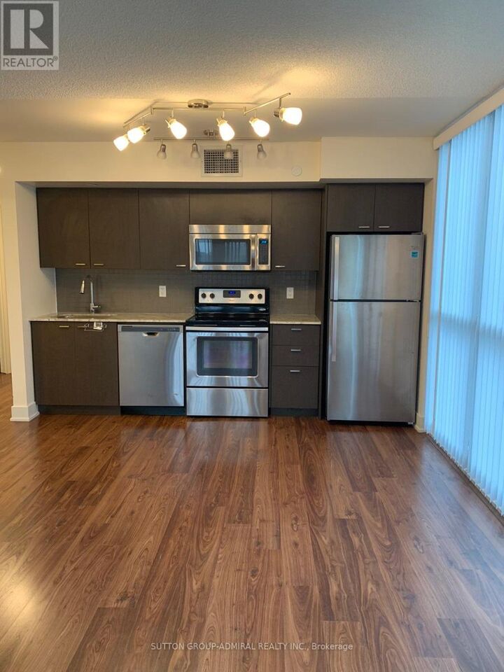 Property Photo: 88 Sheppard Avenue East 902 ON M2N 0G9