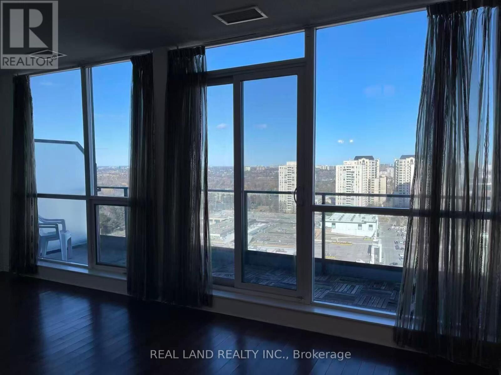 Property Photo: 2885 Bayview Avenue 1502 ON M2K 0A3