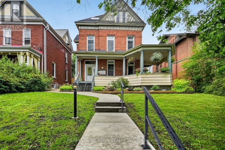 Property Photo: 98 Pine Street ON K6V 1G9