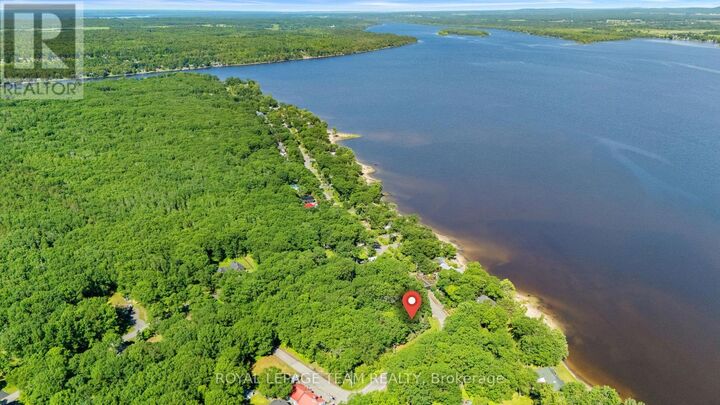 Property Photo:  675 Bayview Drive  ON K0A 3M0 