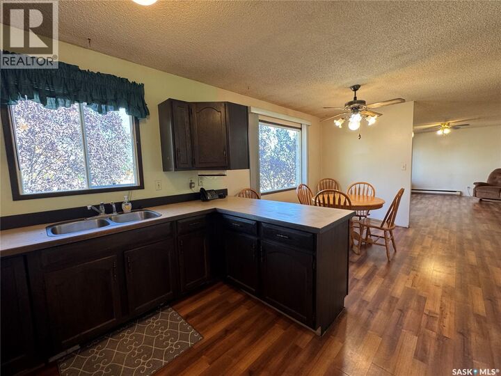 Property Photo:  202 4th Avenue  SK S0K 2K0 