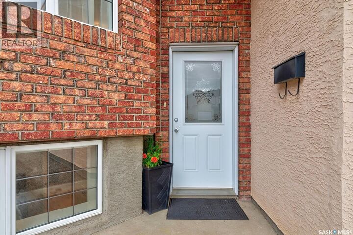 Property Photo: 751 Bluebird Crescent SK S4N 7S3