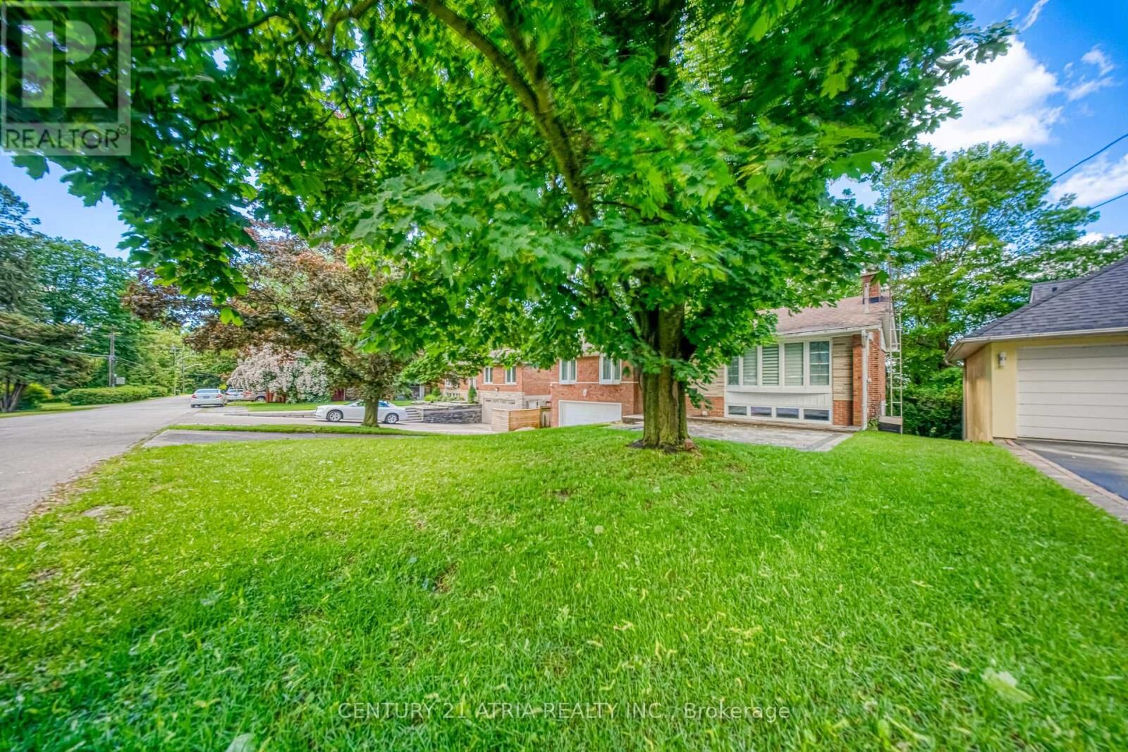 Property Photo:  140 Ridgewood Road Bsmt  ON M1C 2X2 