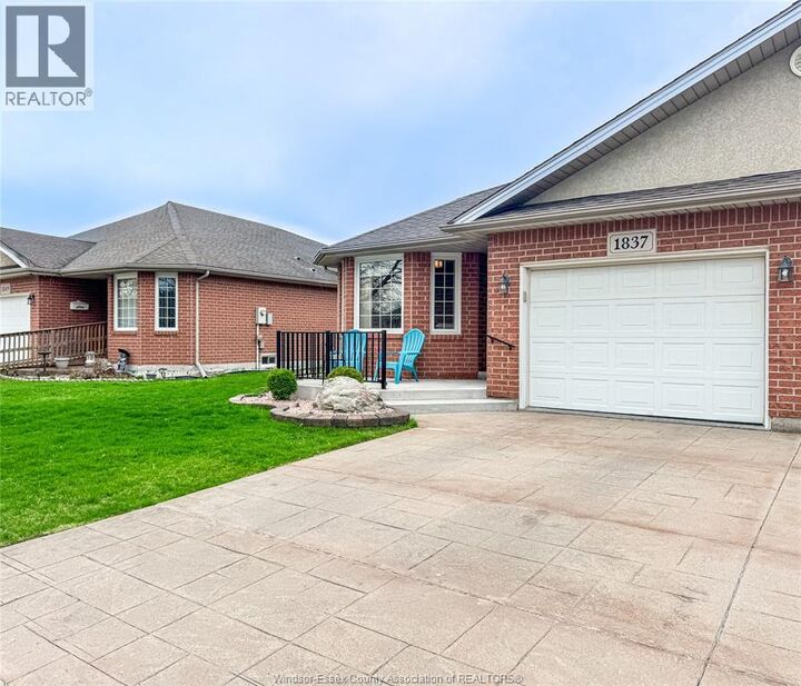 Property Photo:  1837 Questa Drive  ON N8P 1M5 