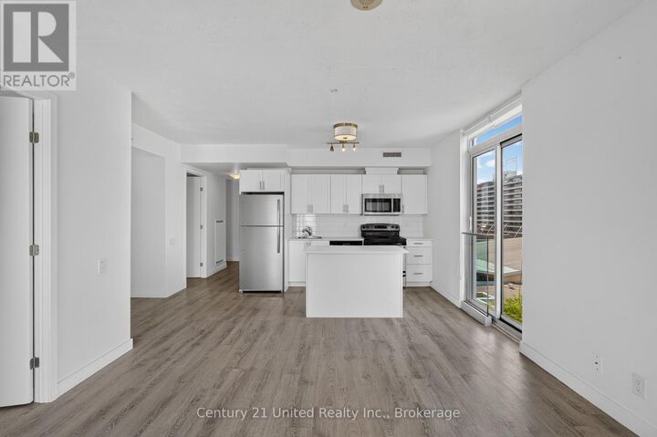 Property Photo: 100 Bond Street East 606 ON L1G 0B7