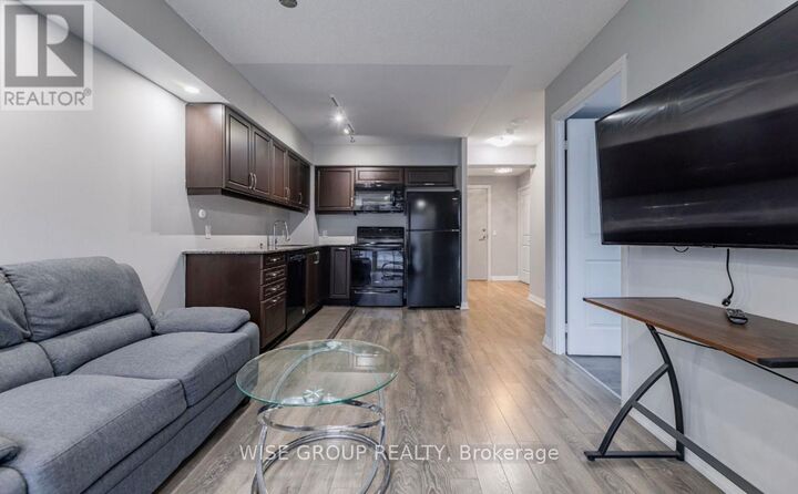 Property Photo: 30 Meadowglen Place North 1403 ON M1G 0A6