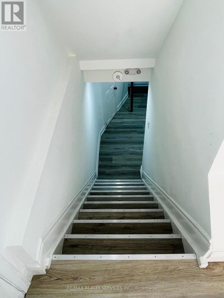 Property Photo:  14 Niles Court Basement  ON L6S 5T6 