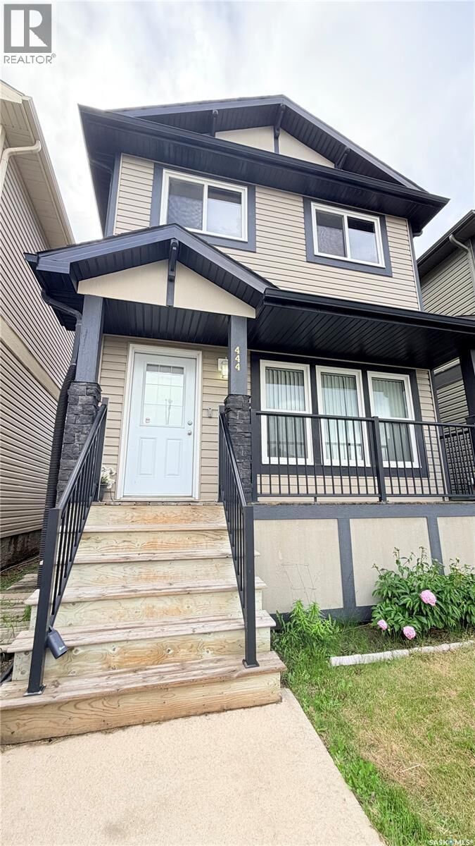 Property Photo:  444 Coad Manor  SK S7R 0K2 