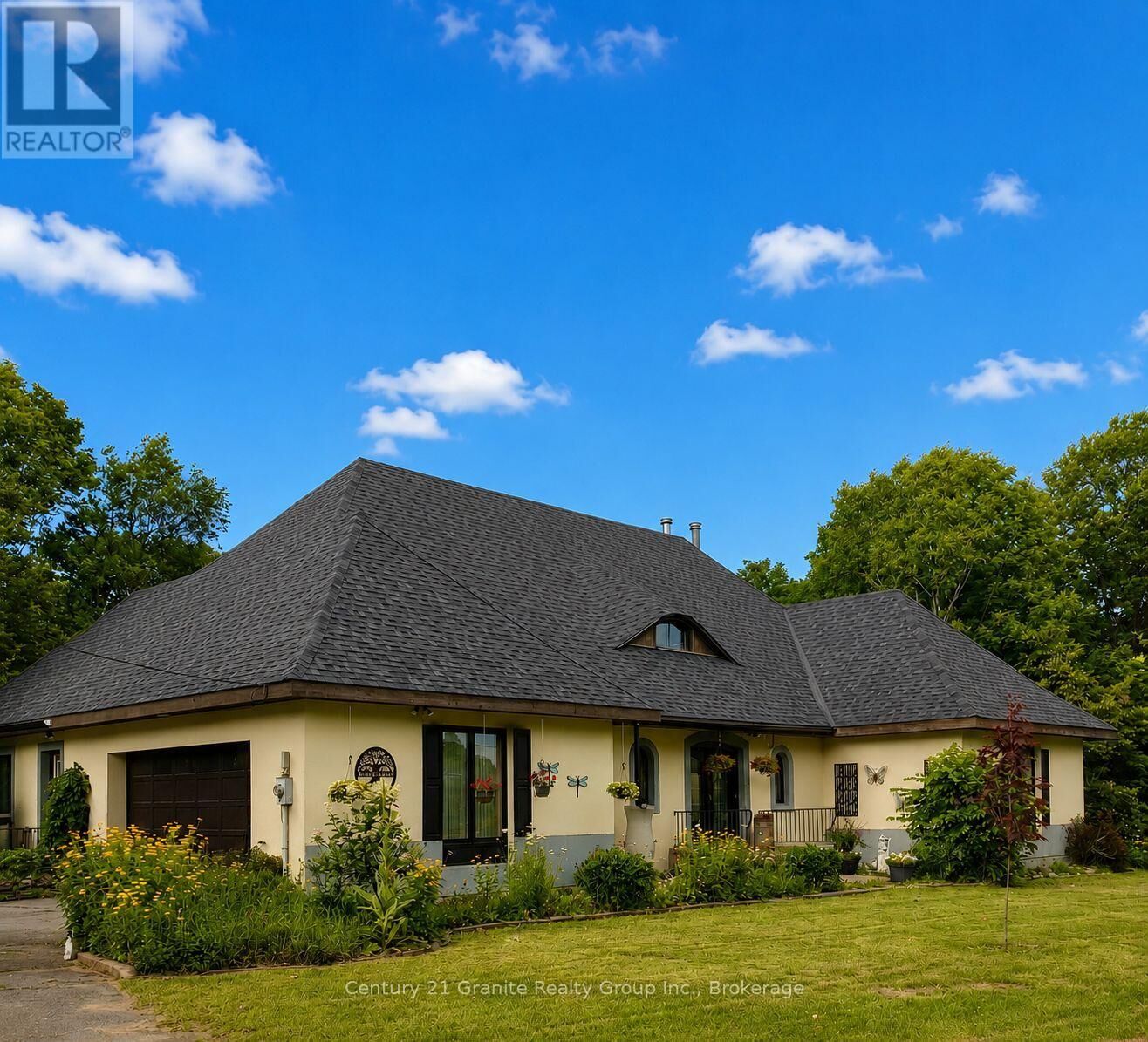 Property Photo: 41 Maple Street ON K0L 1C0