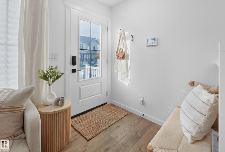 Property Photo:  3705 141 Street SW 18  AB T6W 5M9 