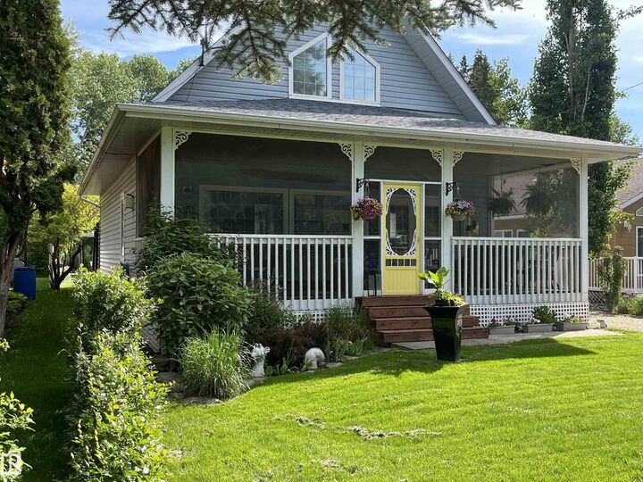 Property Photo:  B13 Johnsonia Beach  AB T0C 2P0 