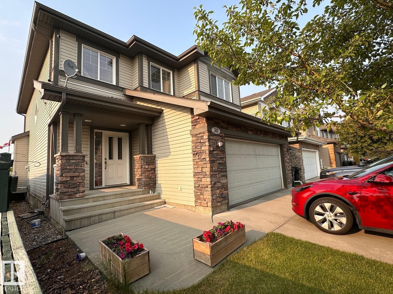 Property Photo:  30 Virginia Avenue  AB T7X 0B9 